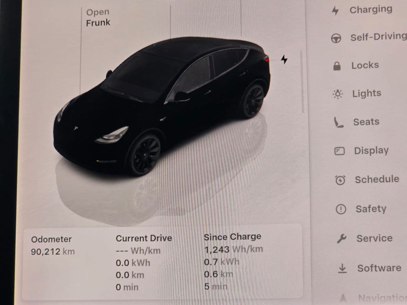 2022 Tesla Model Y LONG RANGE thumbnail 8