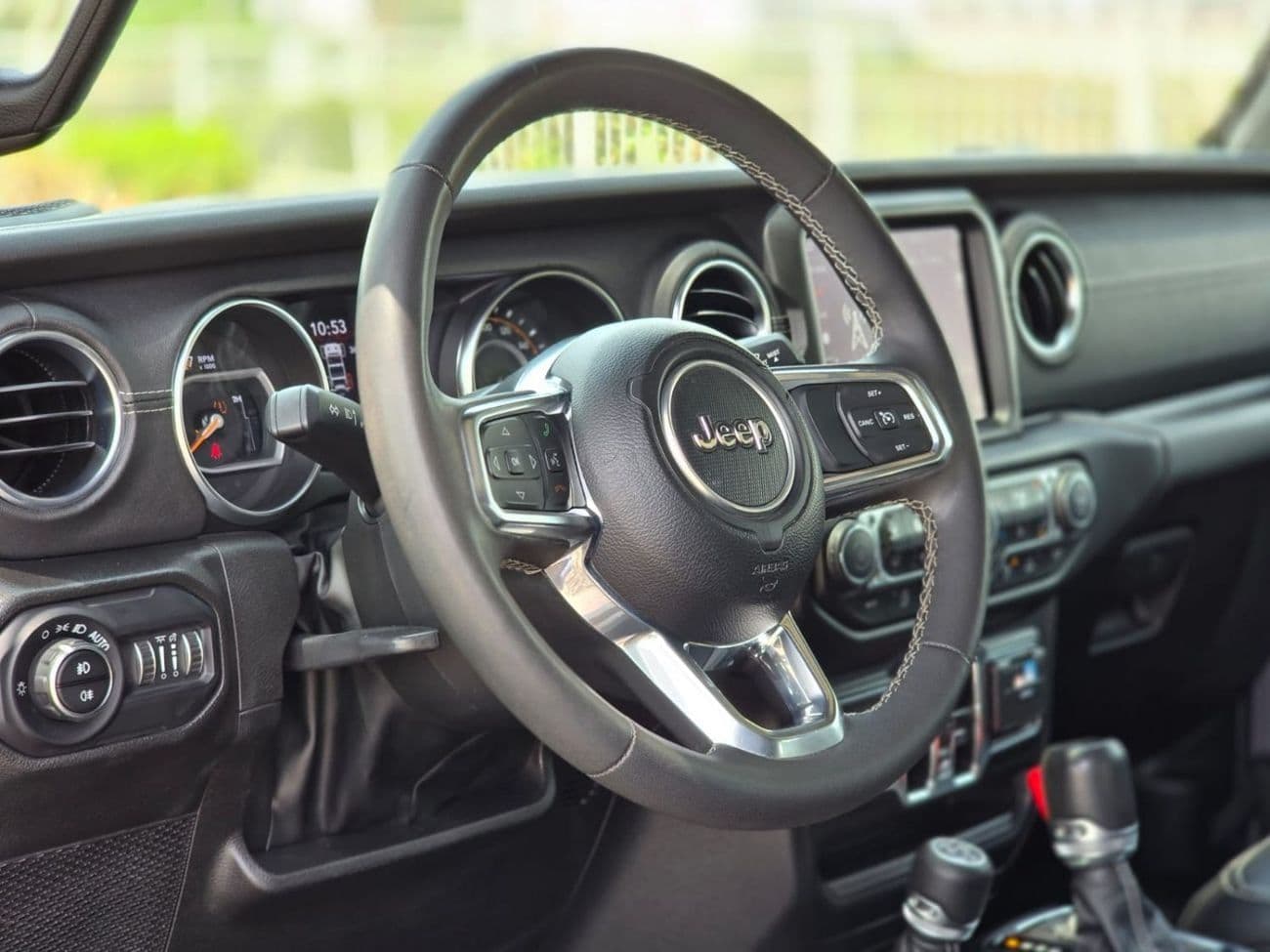 2023 Jeep Wrangler Unlimited SAHARA thumbnail 6