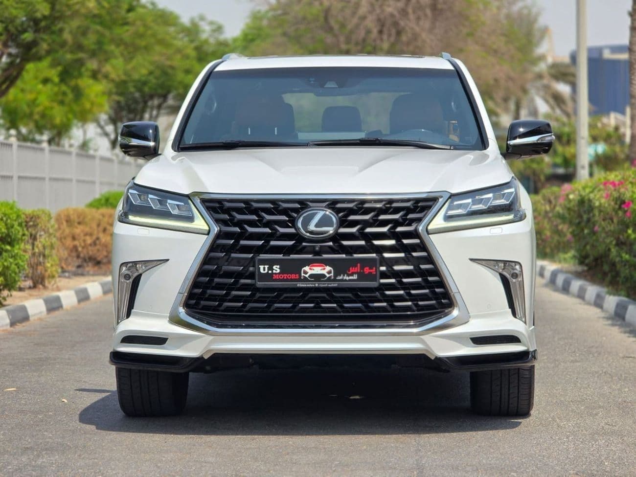 2021 Lexus LX570 SIGNATURE
