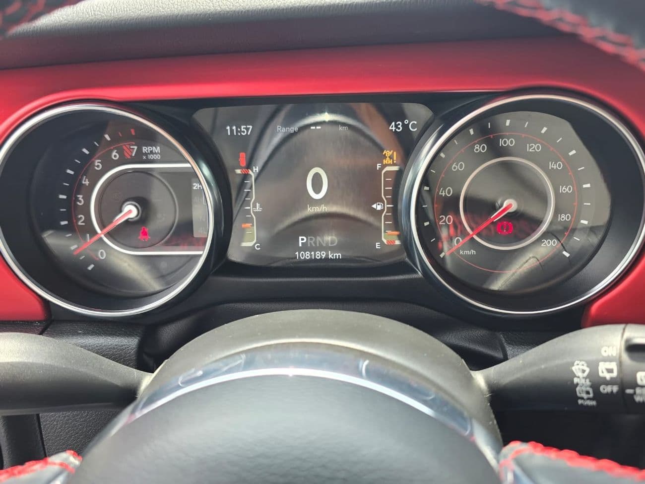 2022 Jeep Wrangler Unlimited RUBICON thumbnail 4