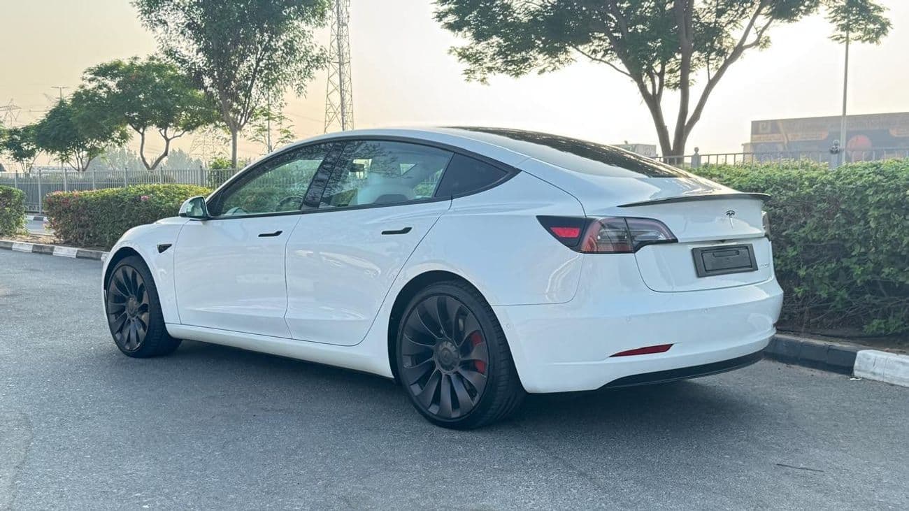 2022 Tesla Model 3 PERFORMANCE thumbnail 4