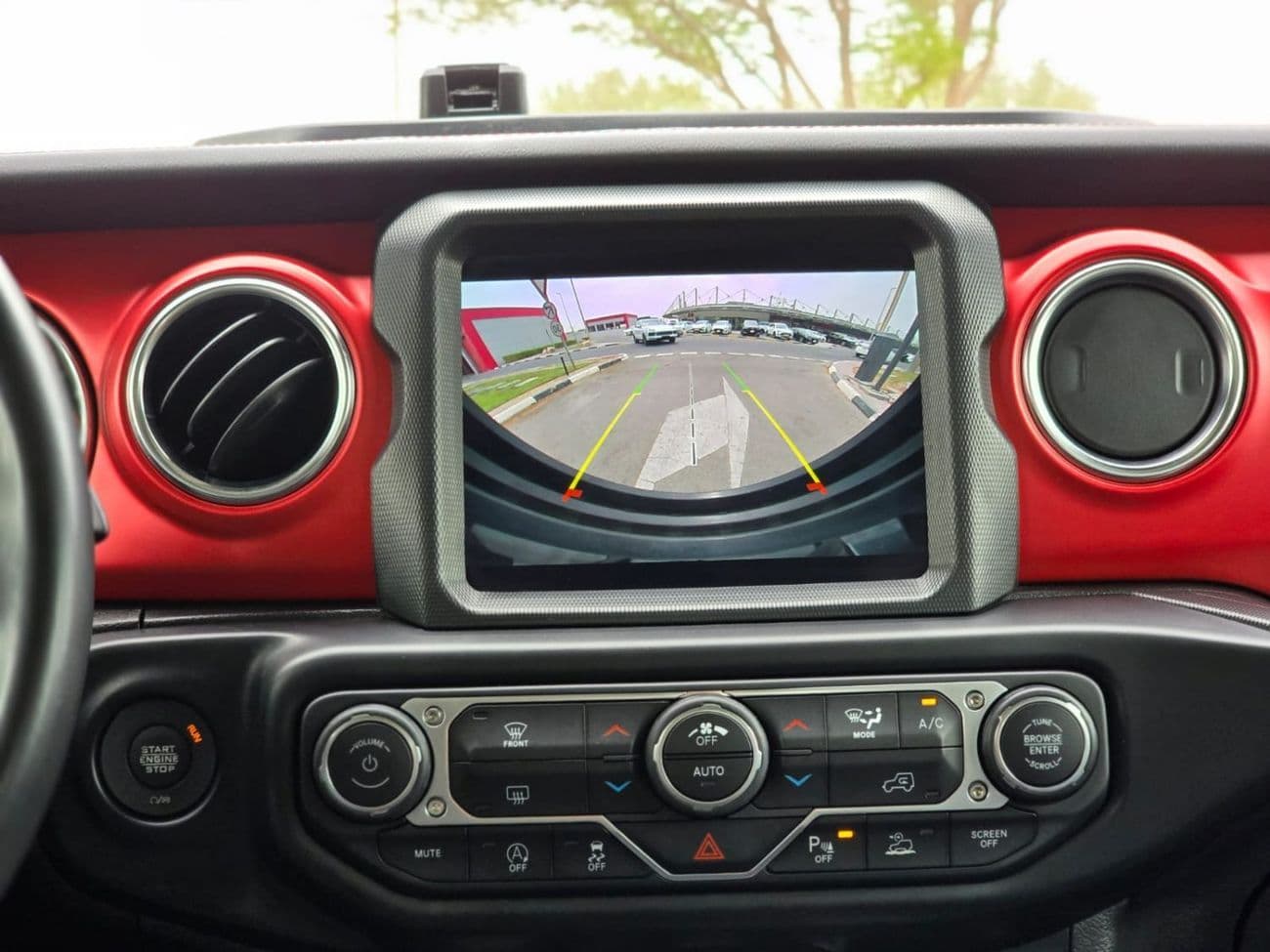 2022 Jeep Wrangler Unlimited RUBICON thumbnail 6