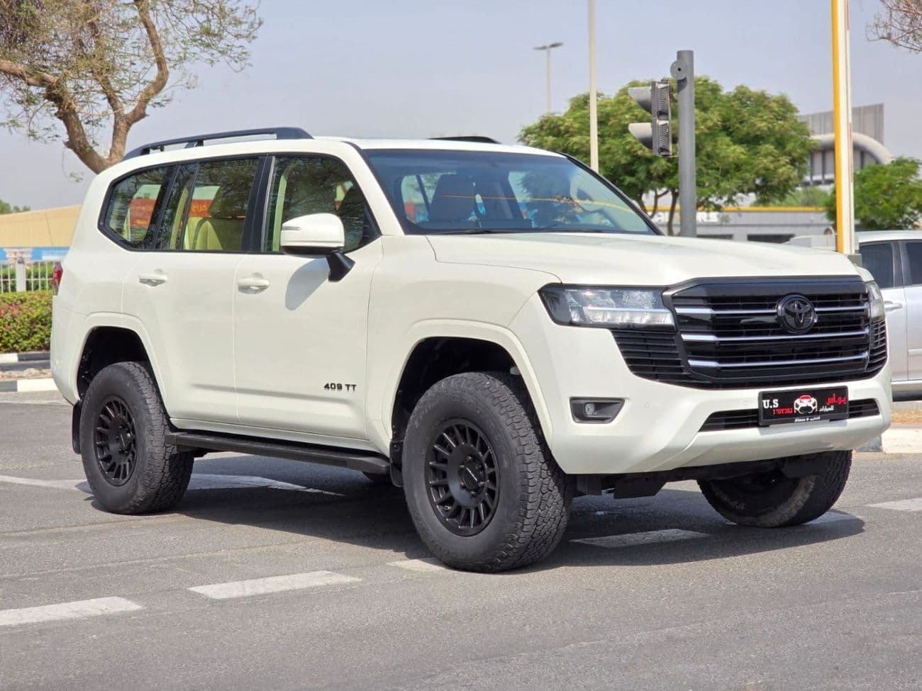 2024 Toyota Land Cruiser EXR thumbnail 3