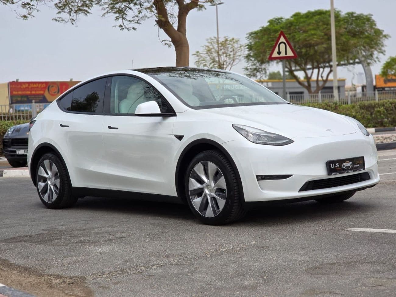 2024 Tesla Model Y LONG RANGE