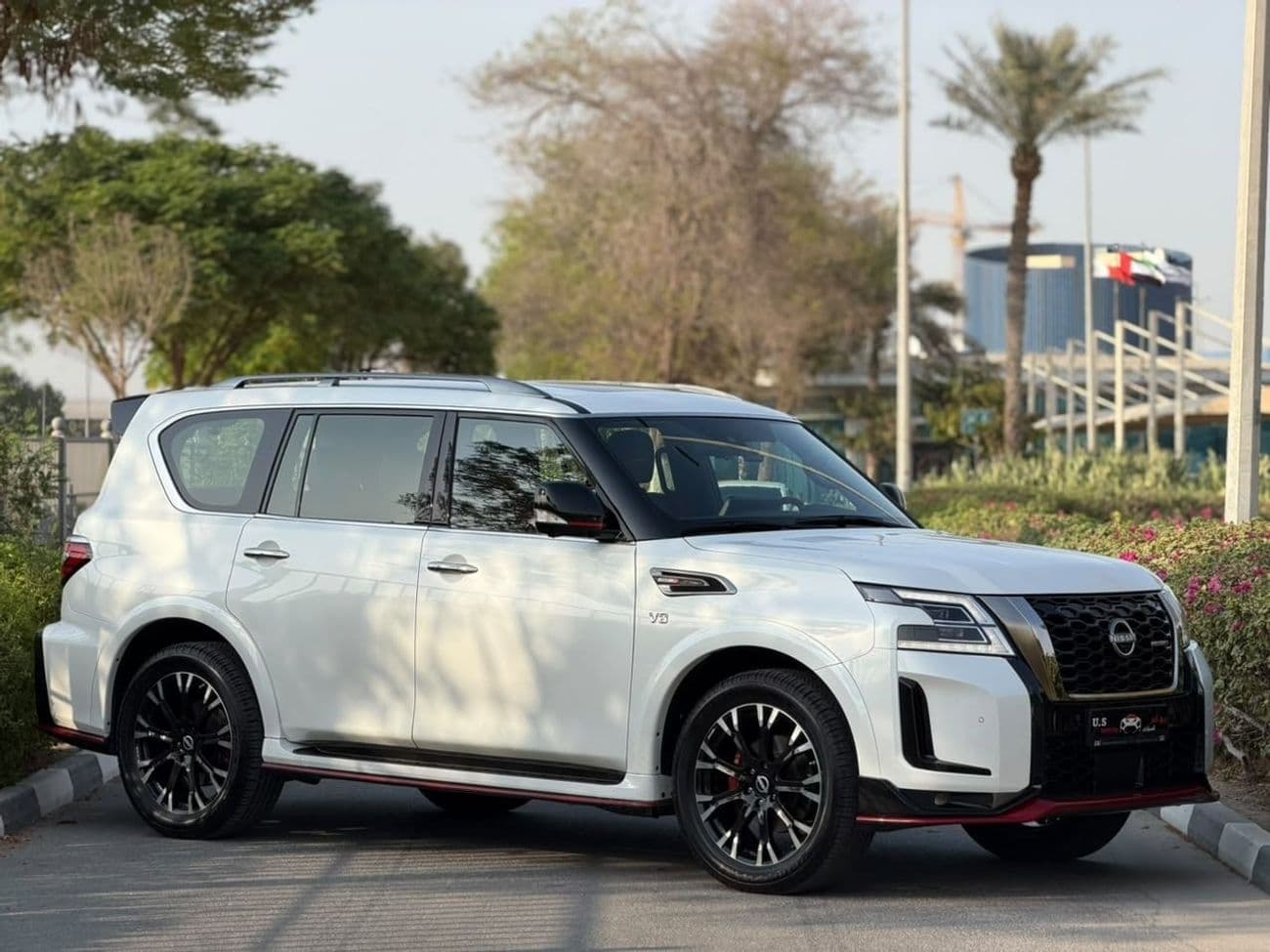 2022 Nissan Patrol NISMO thumbnail 2