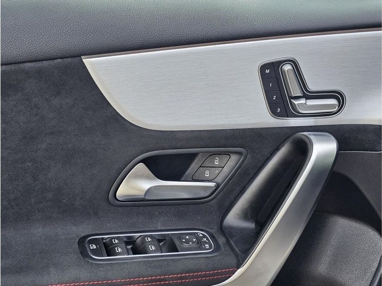 2022 Mercedes Benz A200 PREMIUM PLUS thumbnail 6