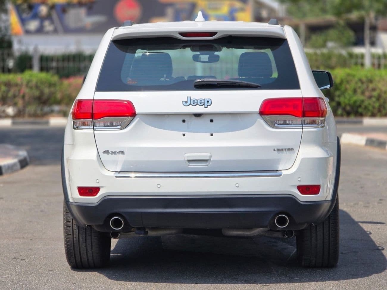 2018 Jeep Grand Cherokee LIMITED thumbnail 4