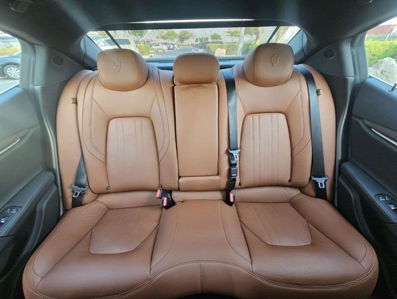 2021 Maserati Ghibli STANDARD thumbnail 7