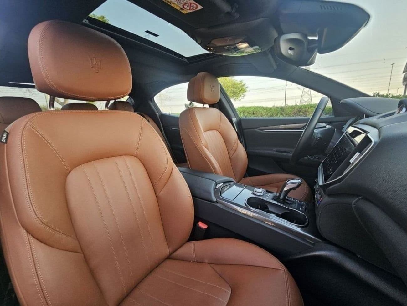 2021 Maserati Ghibli STANDARD thumbnail 8