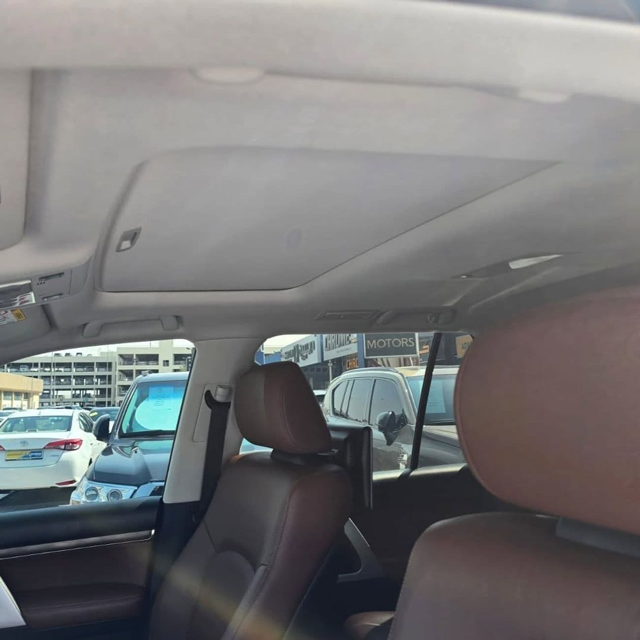 2020 Toyota Land Cruiser VXR thumbnail 6