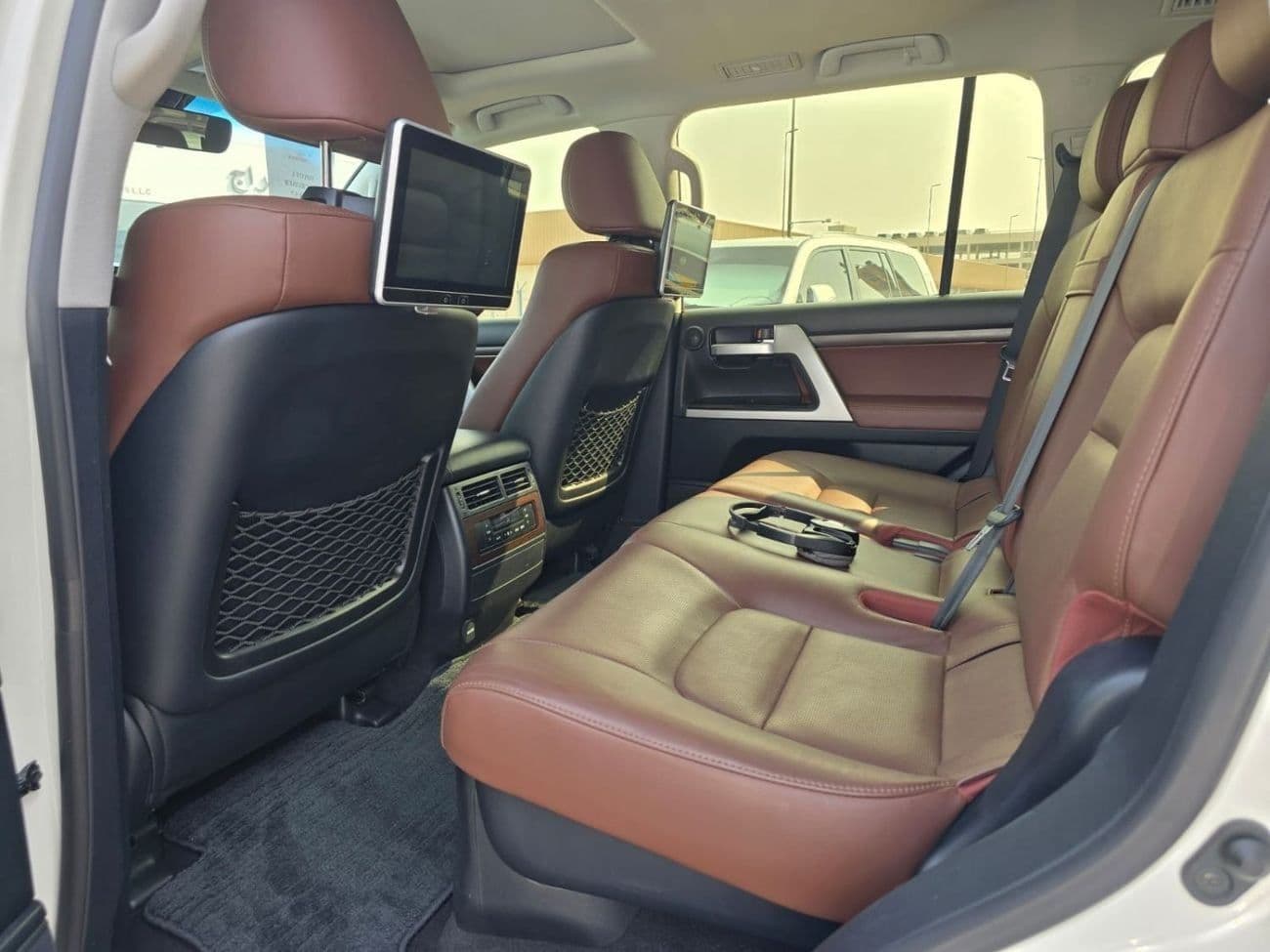 2021 Toyota Land Cruiser VXR thumbnail 7