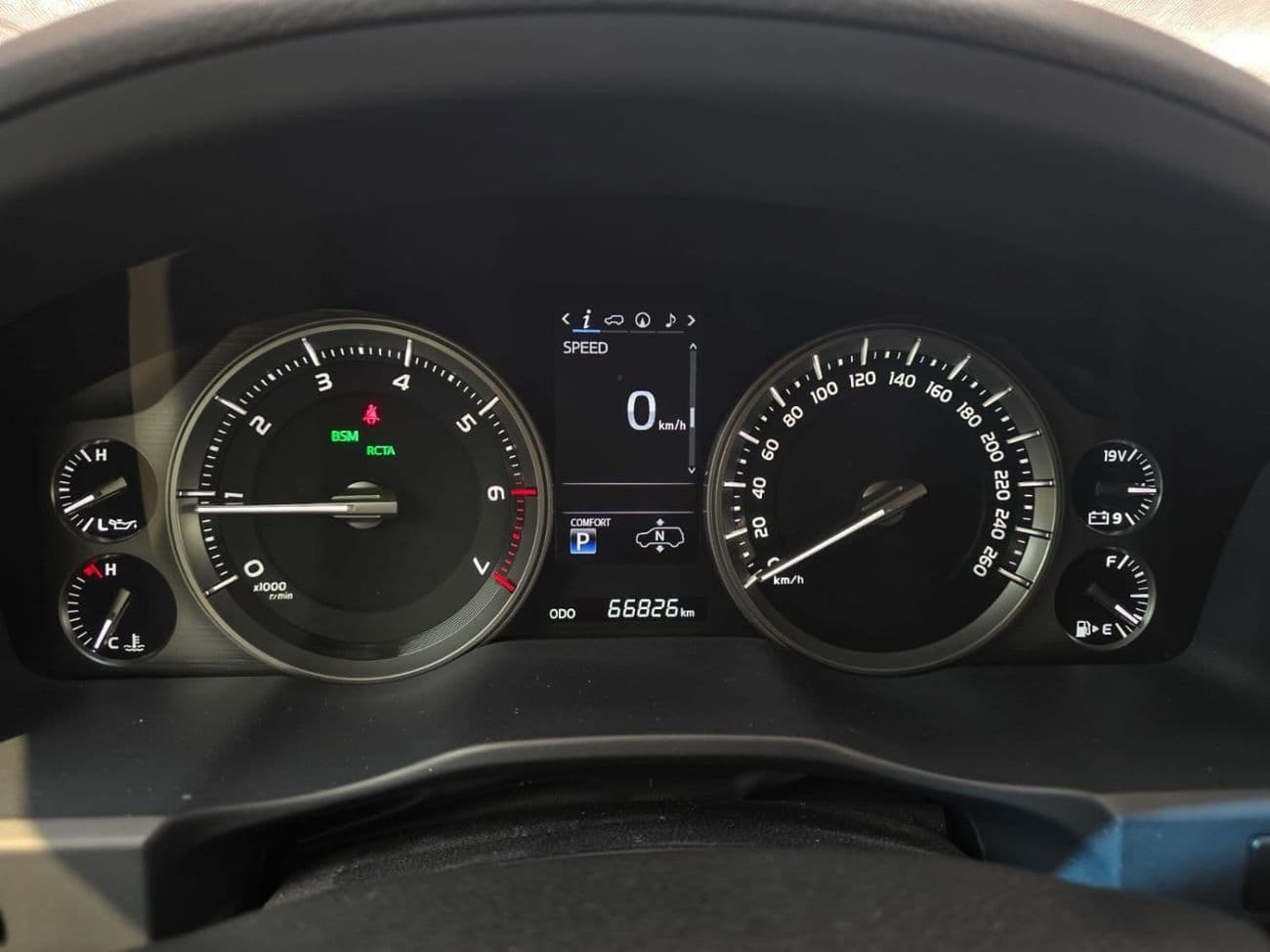 2021 Toyota Land Cruiser VXR thumbnail 3