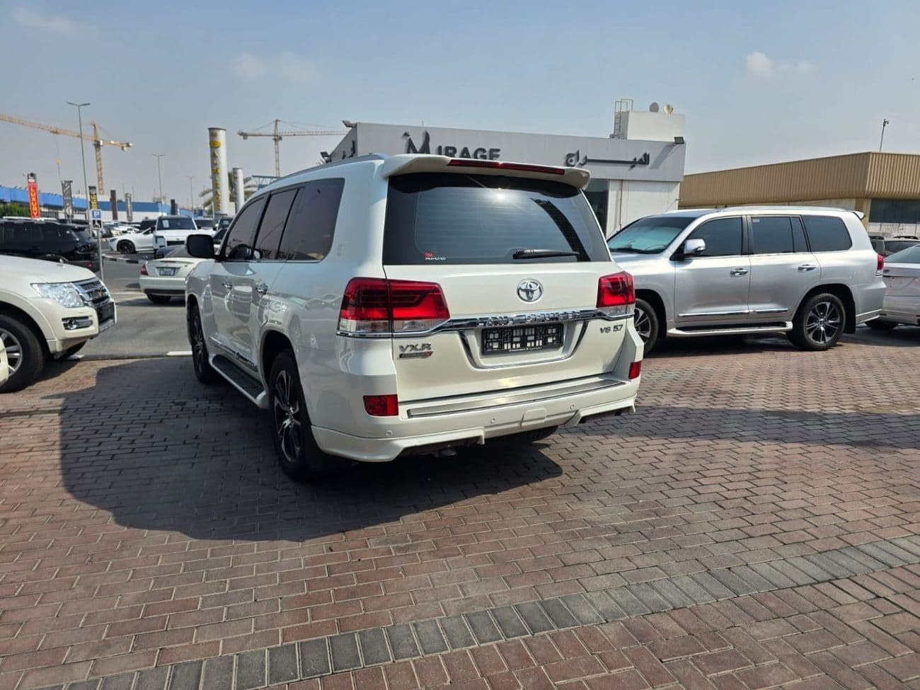 2021 Toyota Land Cruiser VXR thumbnail 8