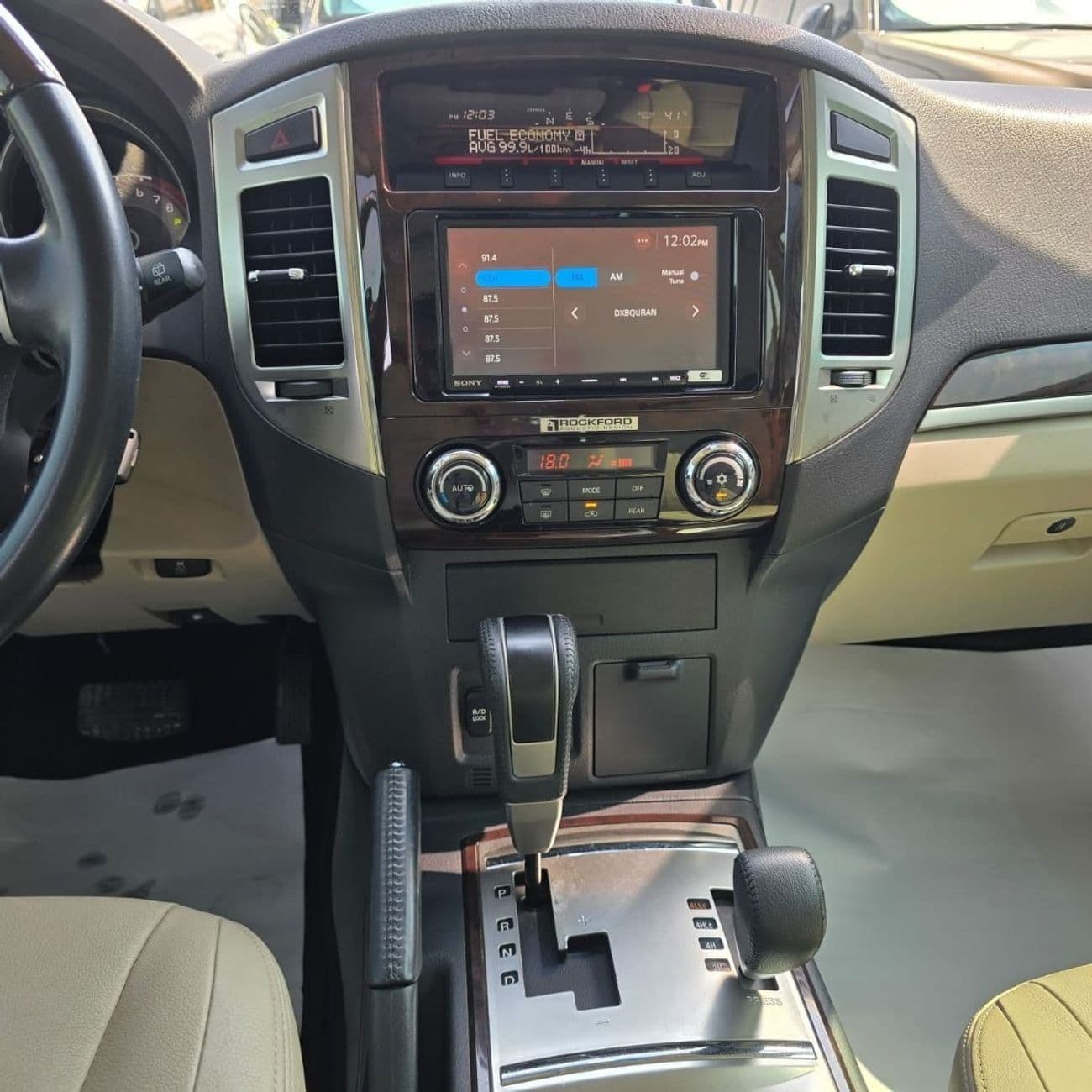2018 Mitsubishi Pajero GLS H/L PLATINUM thumbnail 4