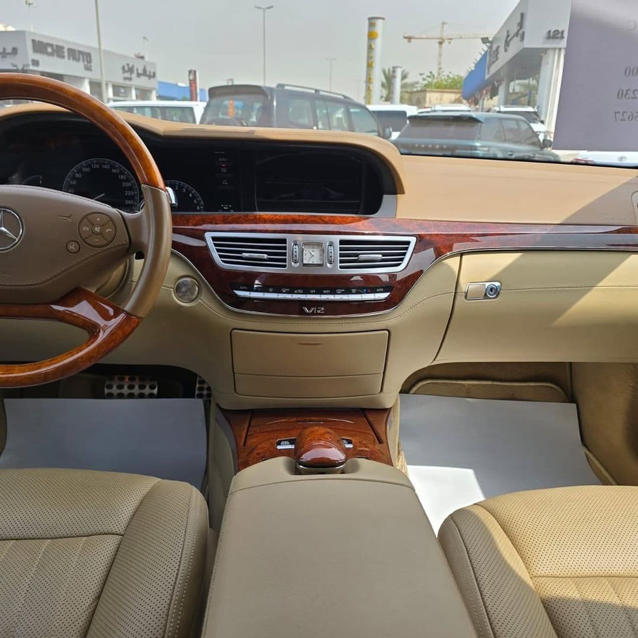 2010 Mercedes Benz S600 LWB thumbnail 4