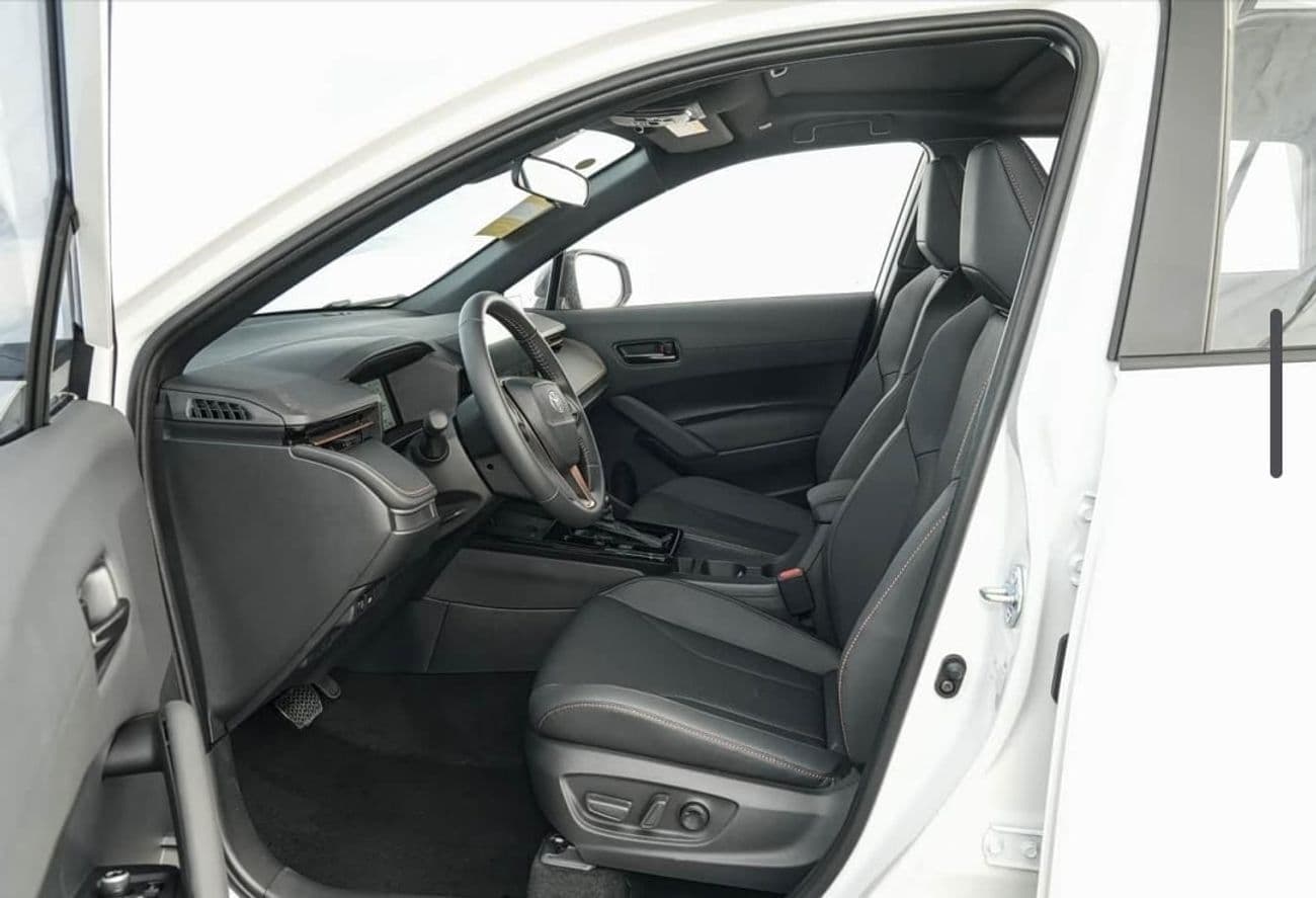 2026 Toyota Frontlander Luxury thumbnail 5