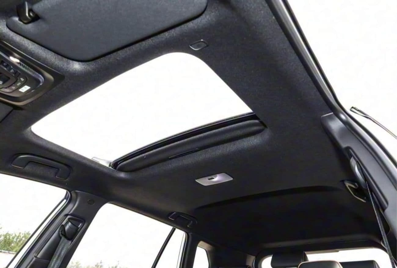 2026 Toyota Corolla Cross GLI thumbnail 8
