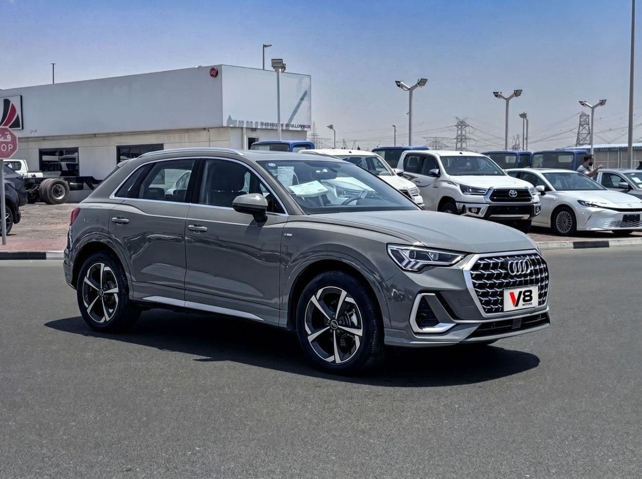 2025 Audi Q3 thumbnail 3