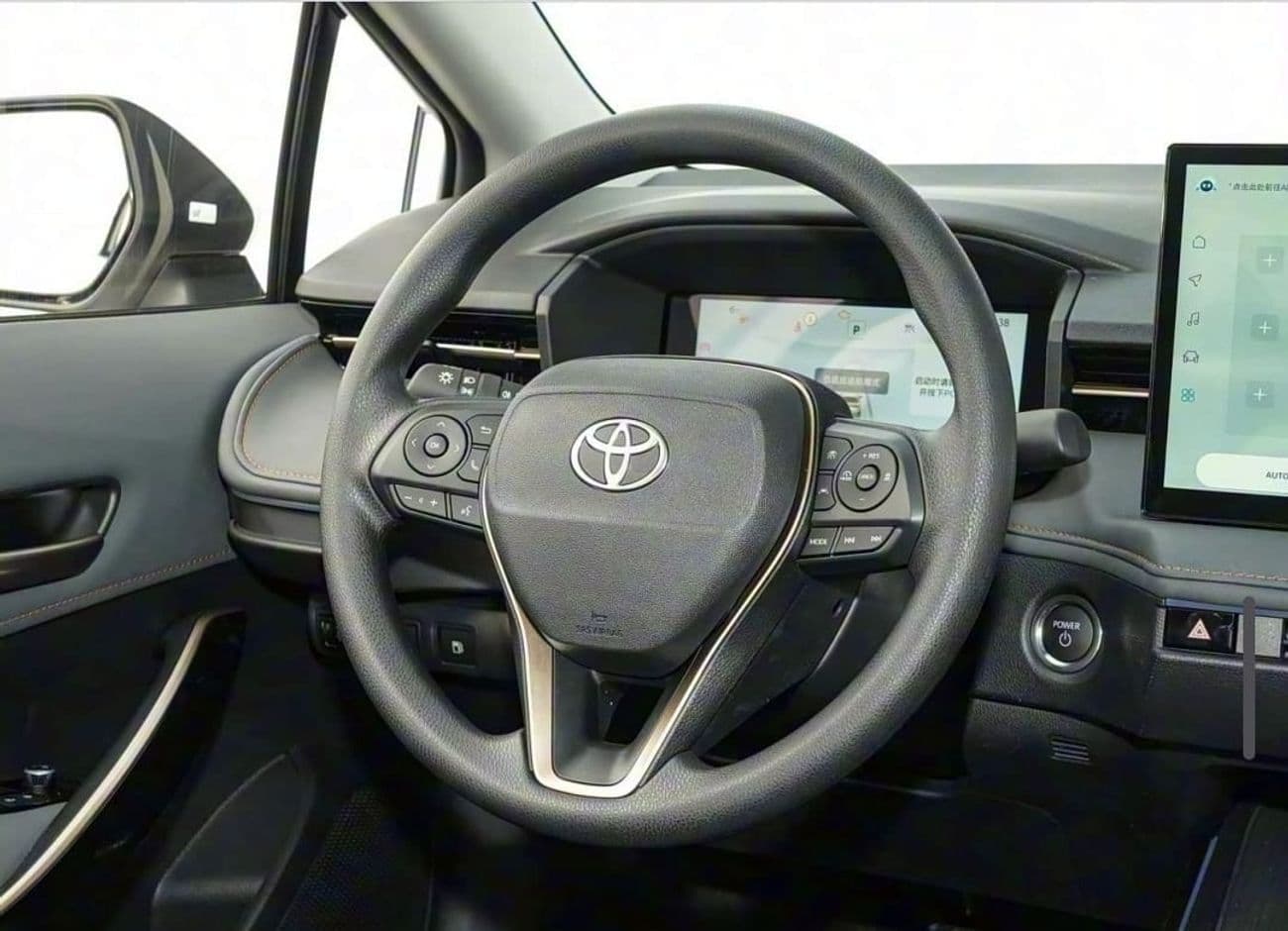 2026 Toyota Corolla XLI HEV thumbnail 7