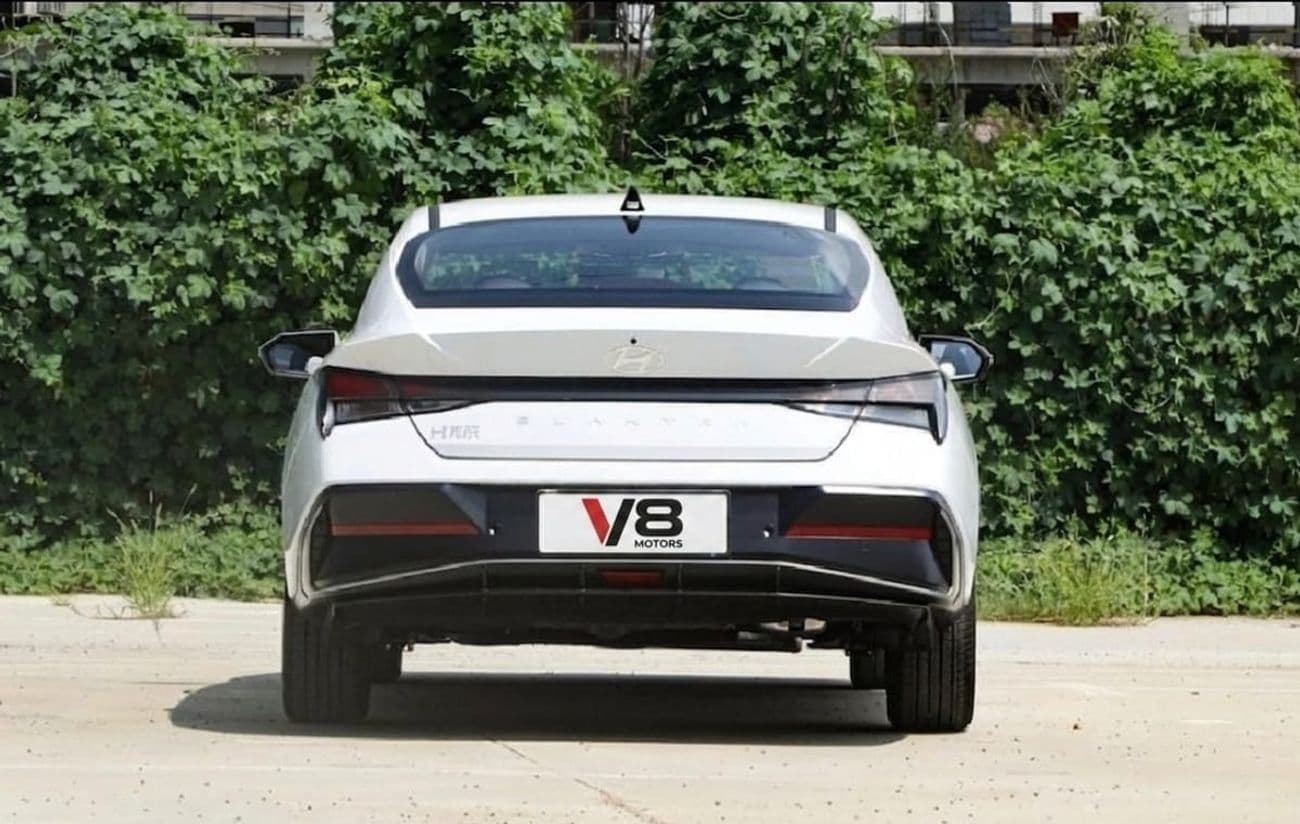 2025 Hyundai Elantra SMART thumbnail 4