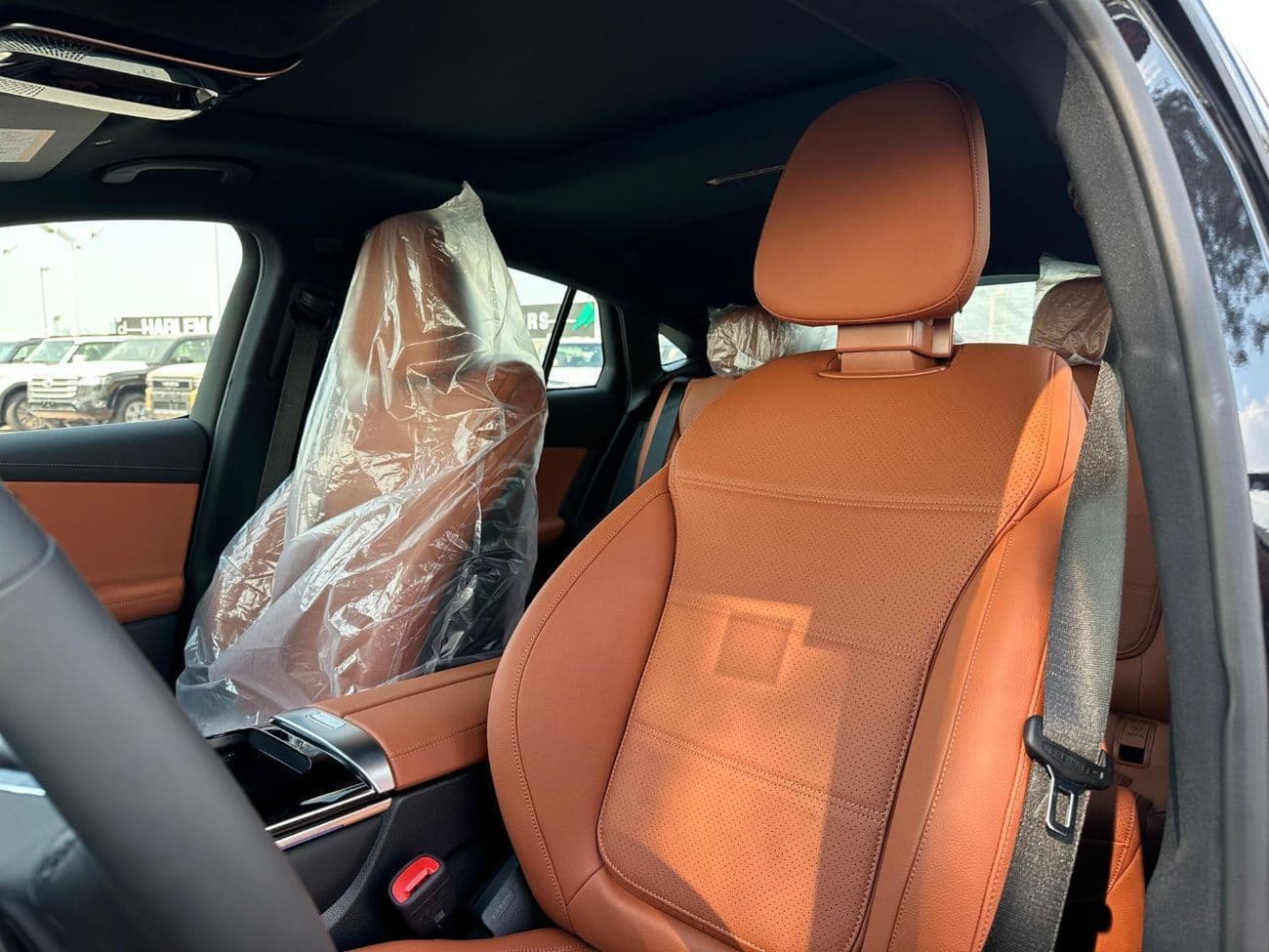 2026 Mercedes Benz GLC 300 4MATIC thumbnail 3