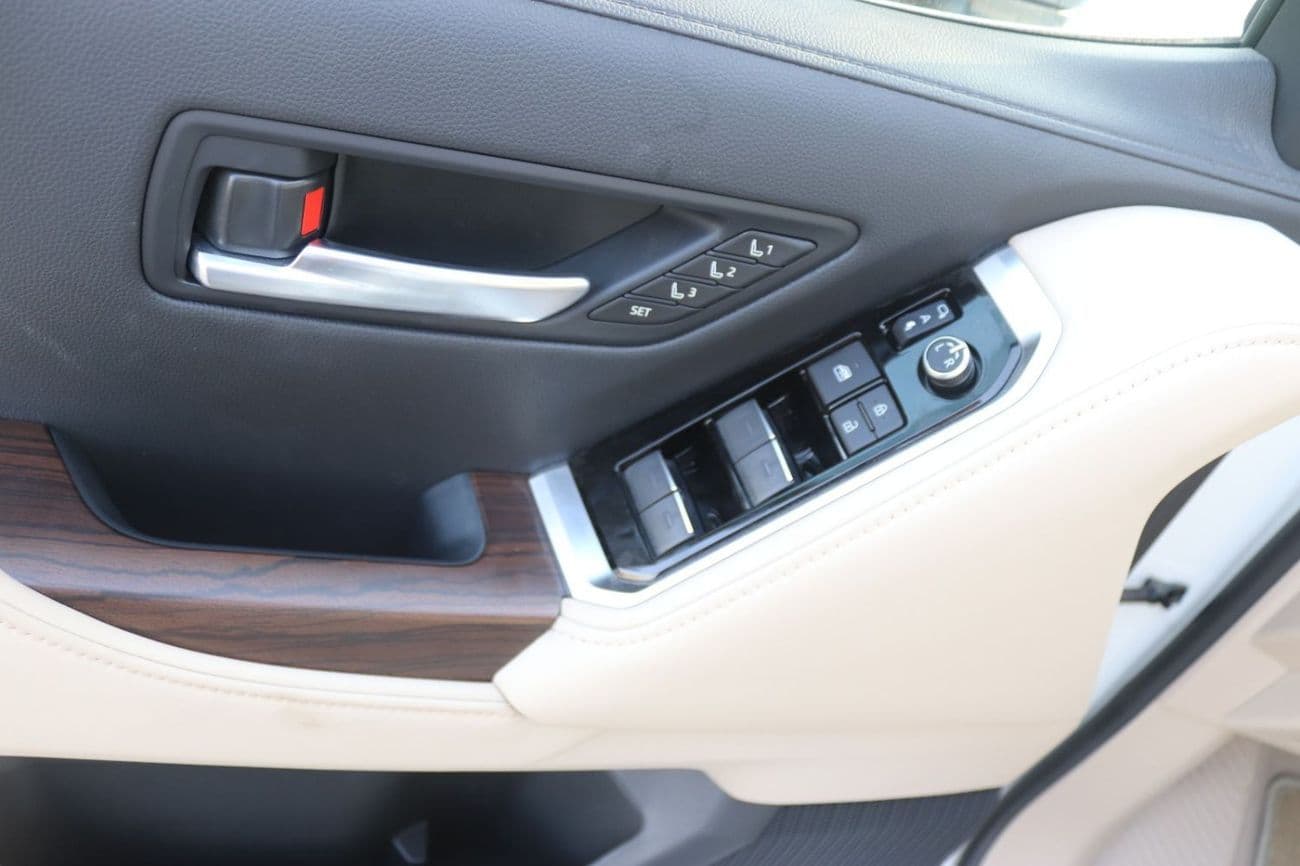2026 Toyota Land Cruiser GXR thumbnail 8