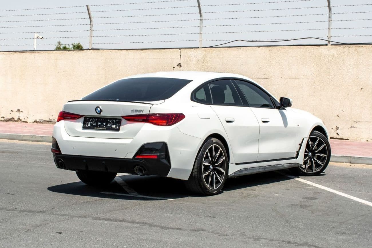 2025 BMW 420i thumbnail 6
