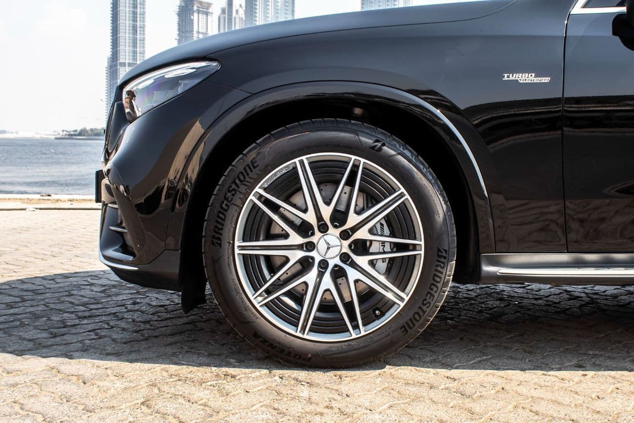 2024 Mercedes Benz GLC 43 AMG 4MATIC thumbnail 4