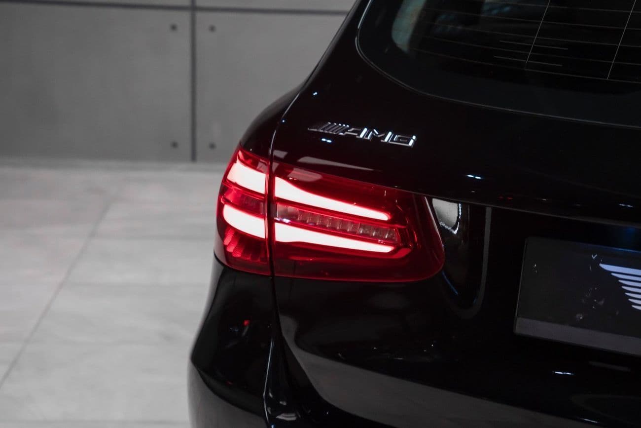 2018 Mercedes Benz GLC 43 AMG STANDARD thumbnail 4