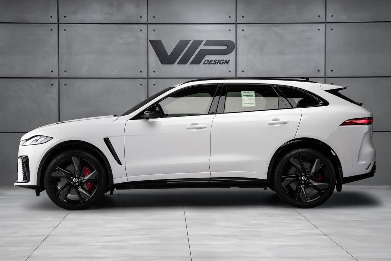 2021 Jaguar F PACE SVR thumbnail 3