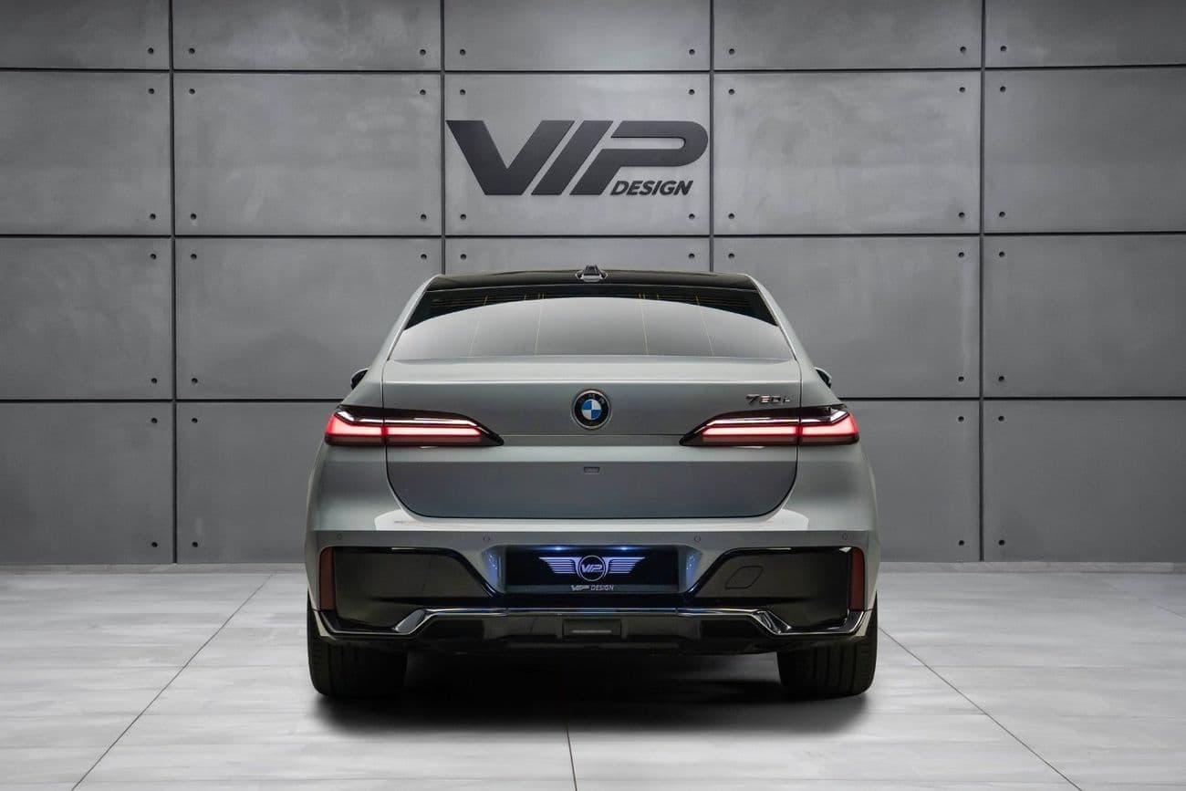 2024 BMW 735i M SPORT thumbnail 6