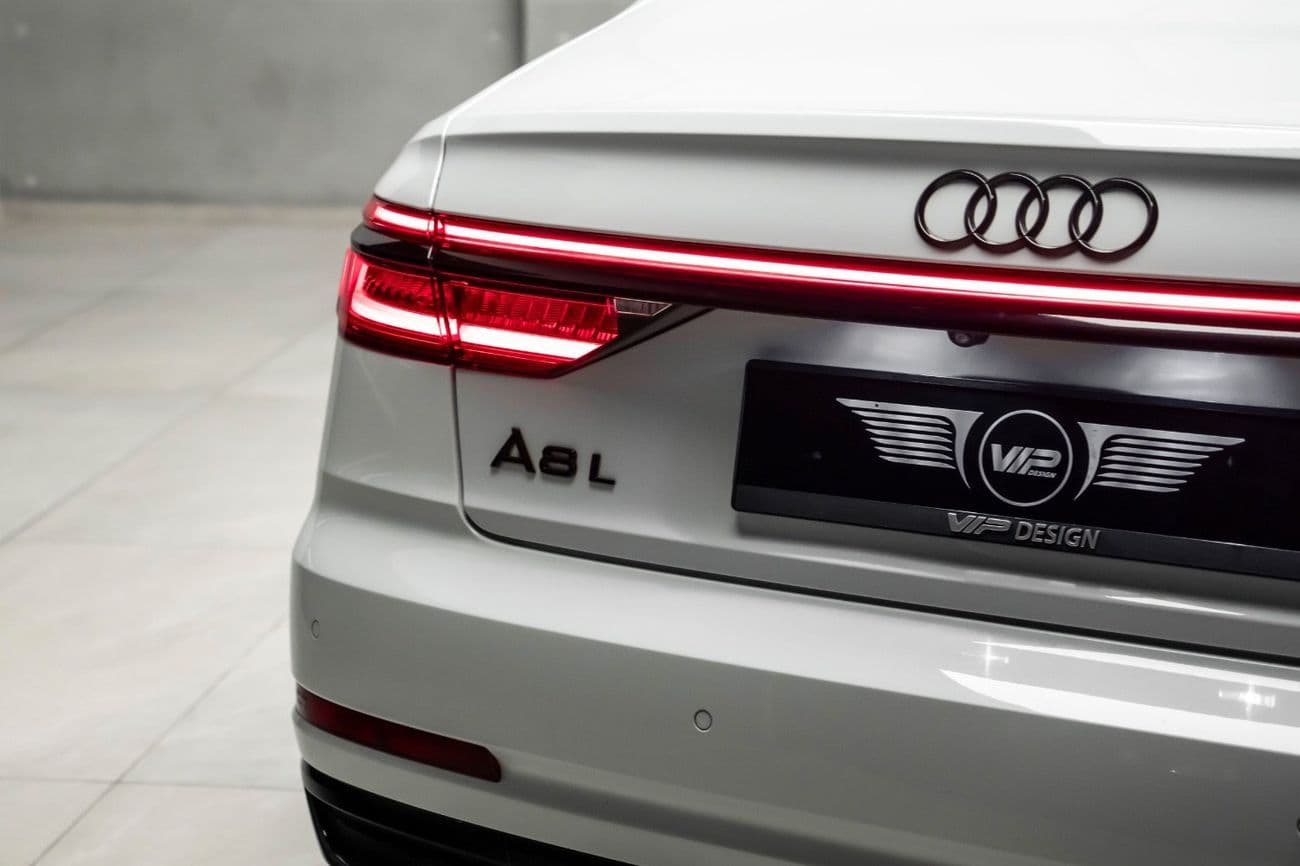 2019 Audi A8 55 TFSI LWB thumbnail 5