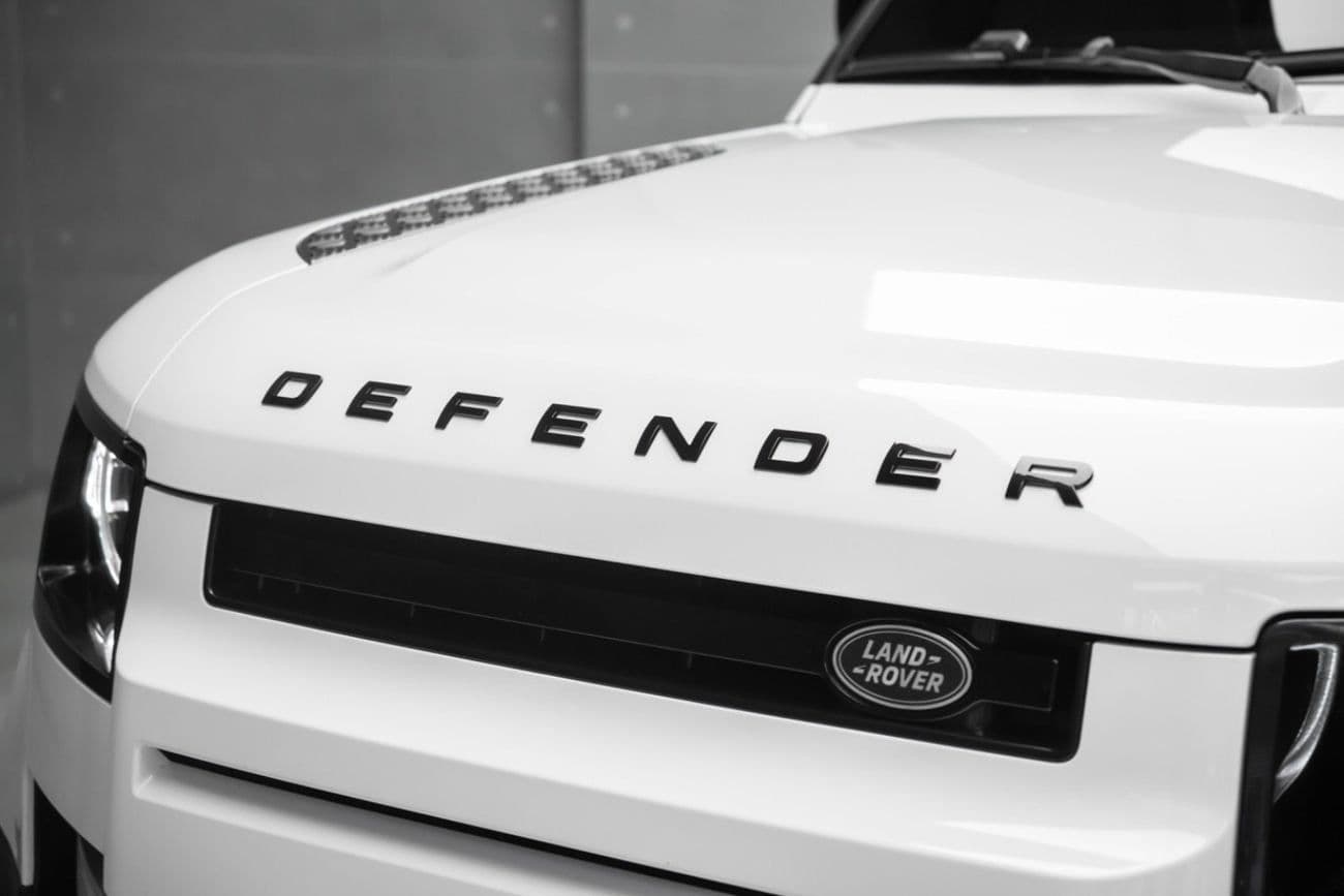 2023 Land Rover Defender thumbnail 5