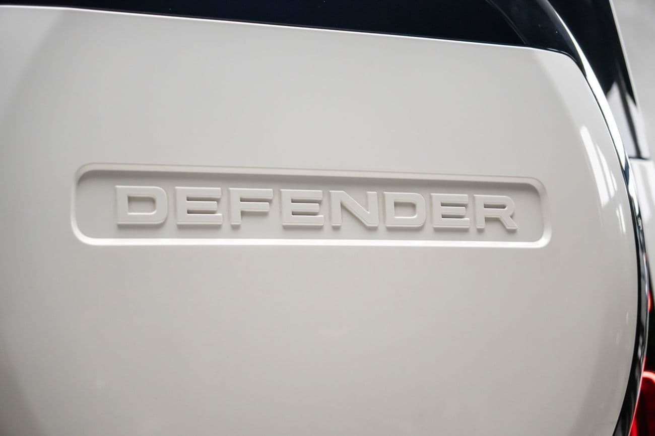 2024 Land Rover Defender thumbnail 6