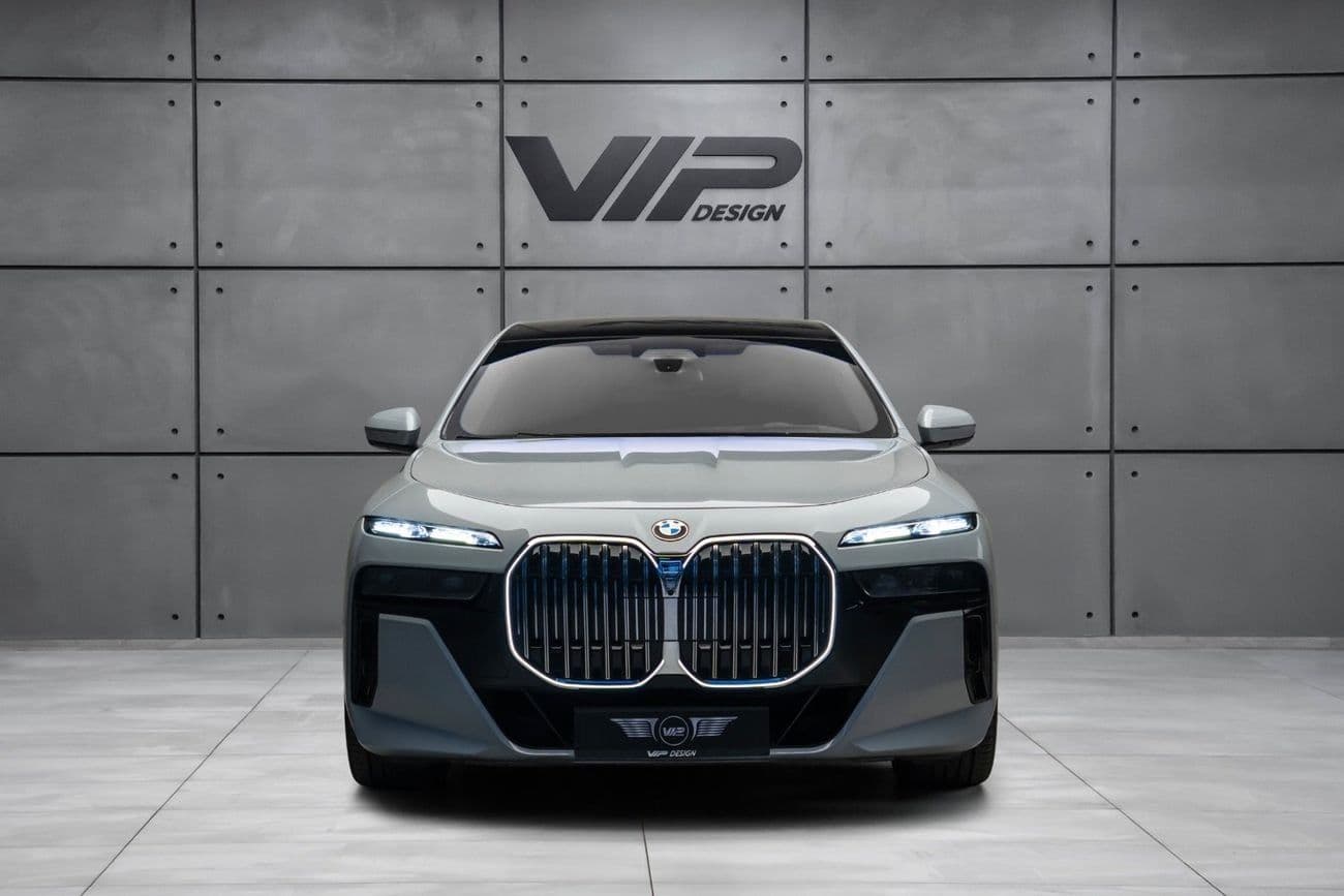 2024 BMW 735i M SPORT thumbnail 2