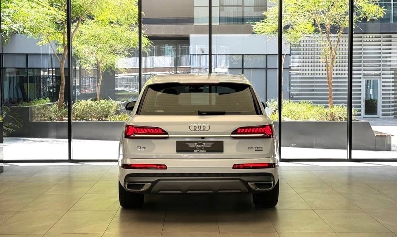 2022 Audi Q7 55 TFSI thumbnail 4