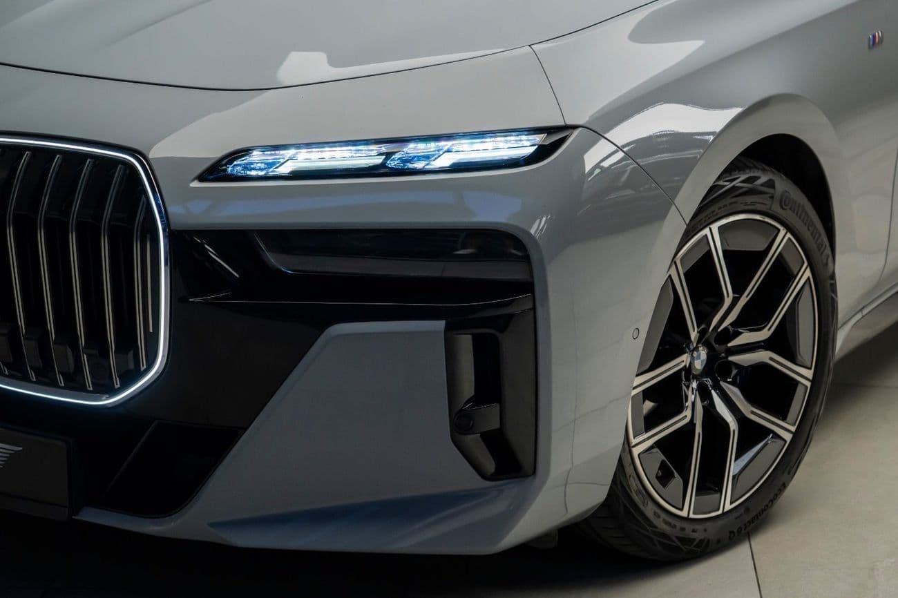 2024 BMW 735i M SPORT thumbnail 4