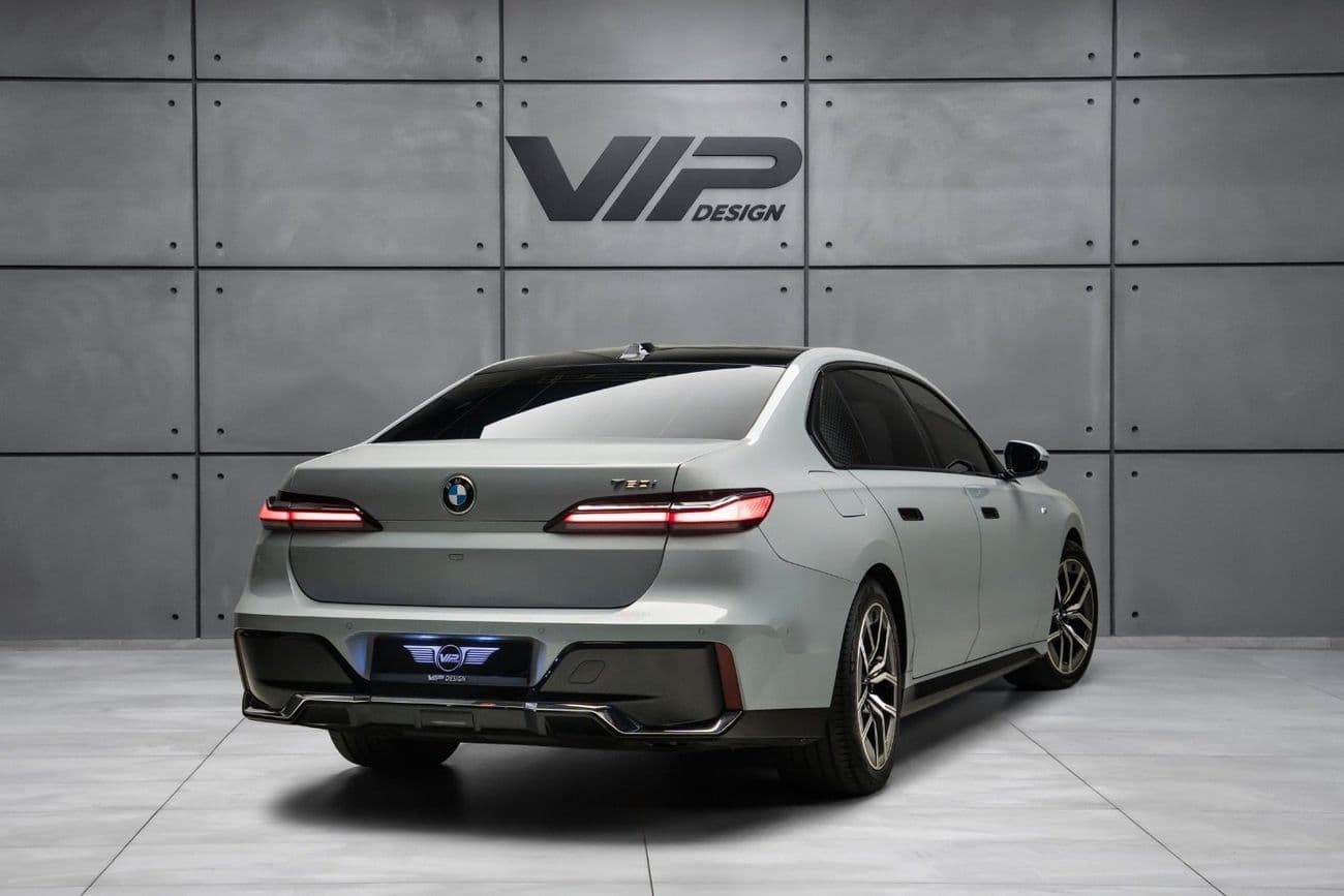 2024 BMW 735i M SPORT thumbnail 7