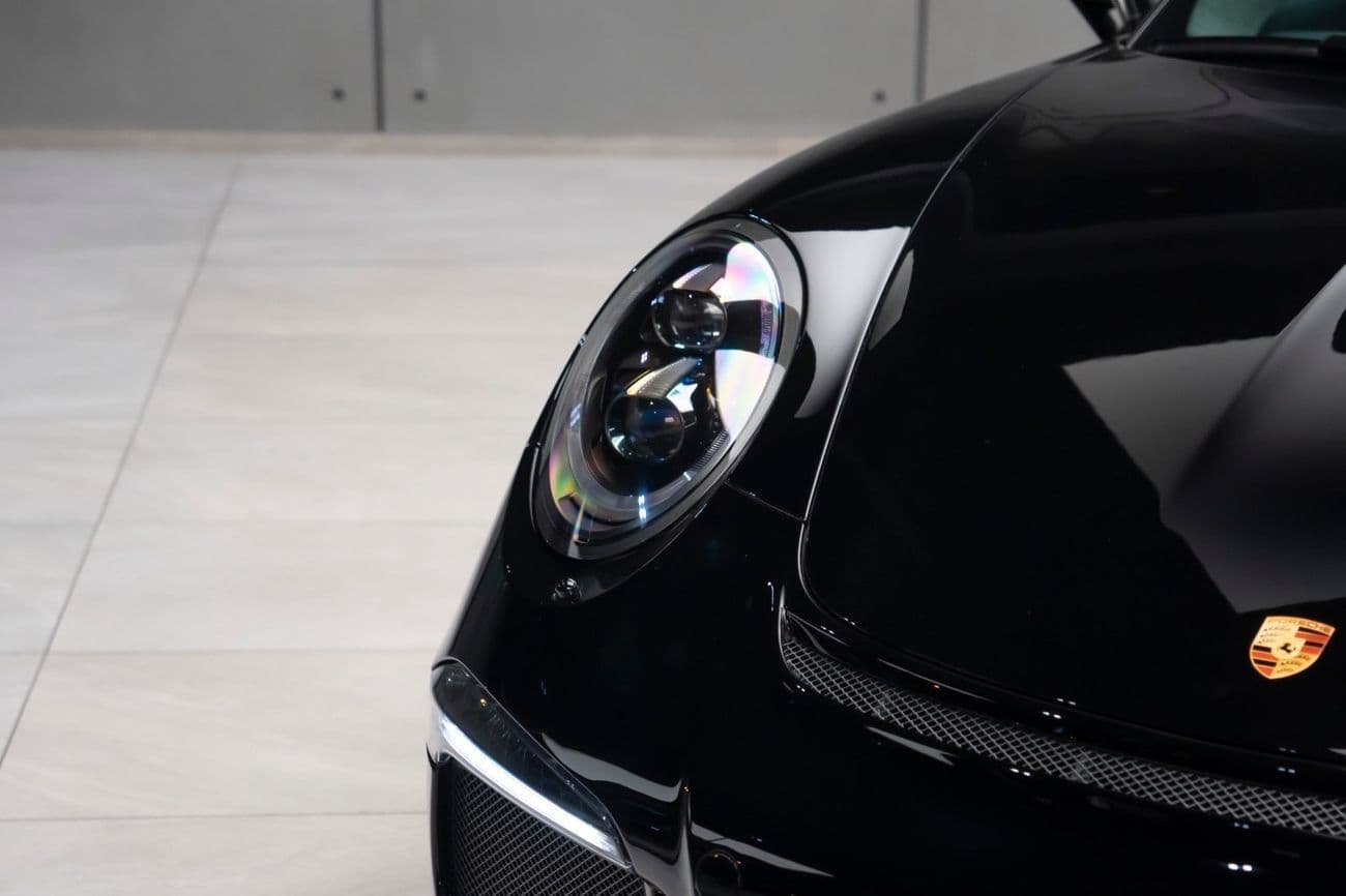 2016 Porsche 911 thumbnail 4