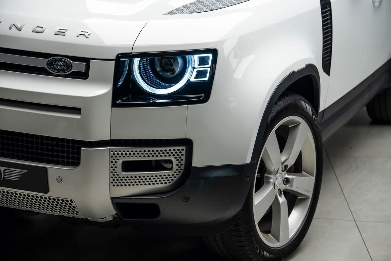 2024 Land Rover Defender thumbnail 4