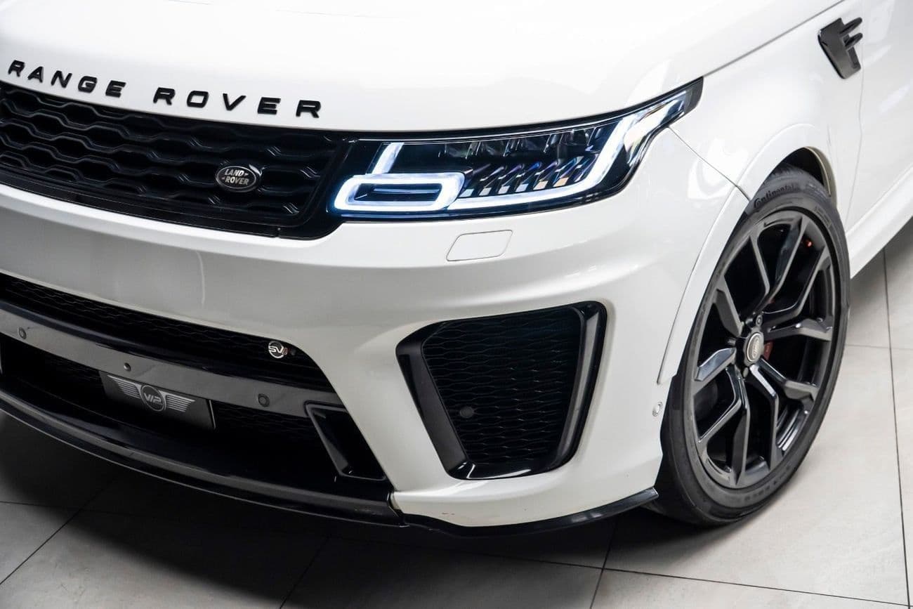 2019 Land Rover Range Rover Sport SVR thumbnail 4