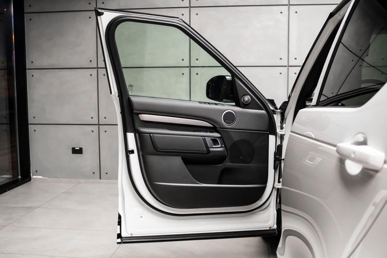 2024 Land Rover Discovery thumbnail 8
