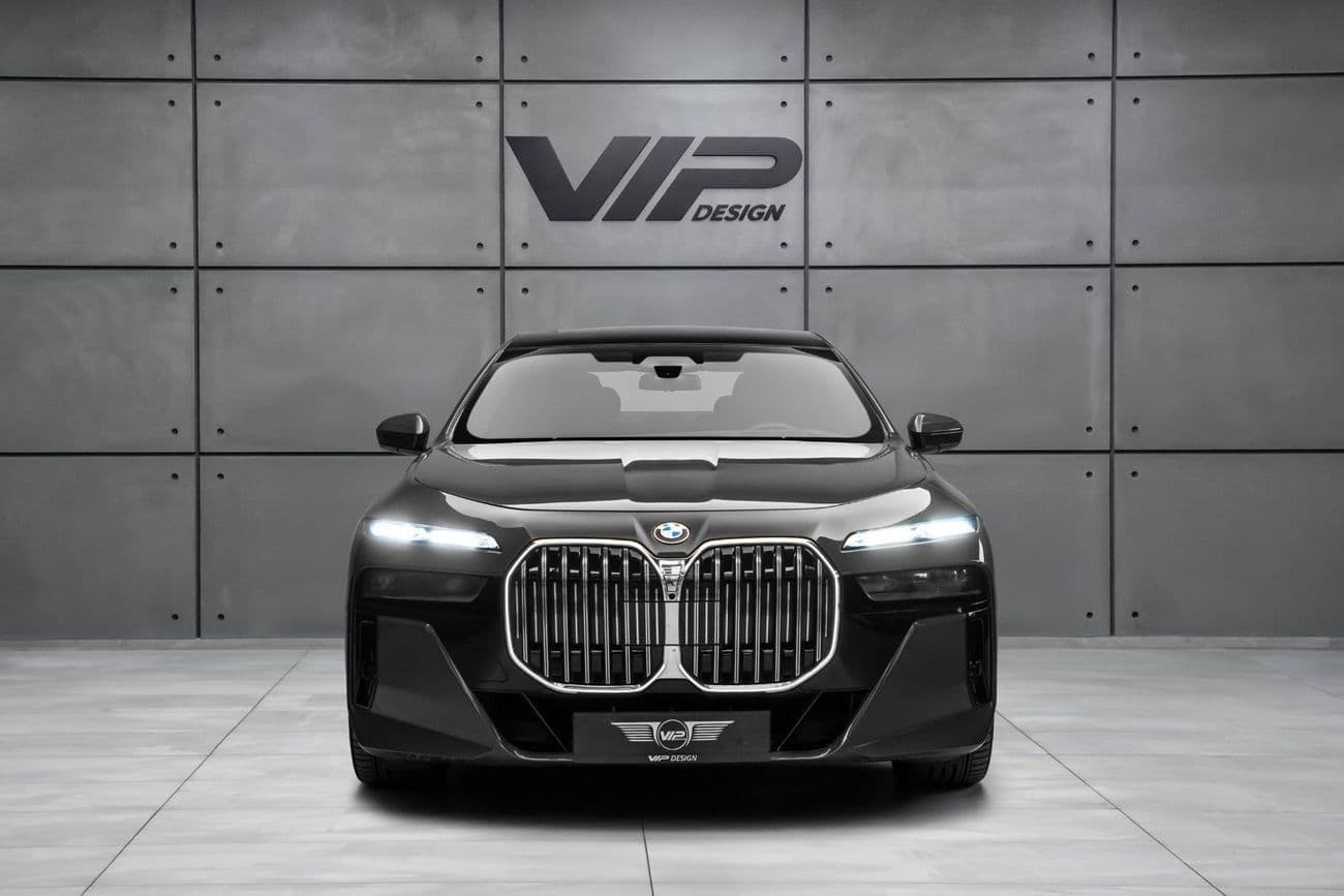 2023 BMW 740i LUXURY PURE EXCELLENCE thumbnail 3