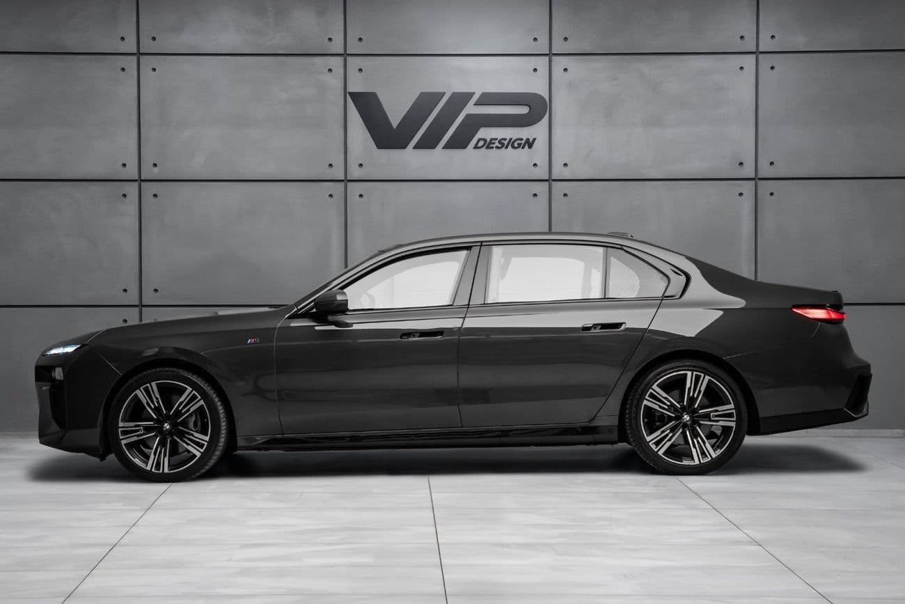 2023 BMW 740i LUXURY PURE EXCELLENCE thumbnail 2