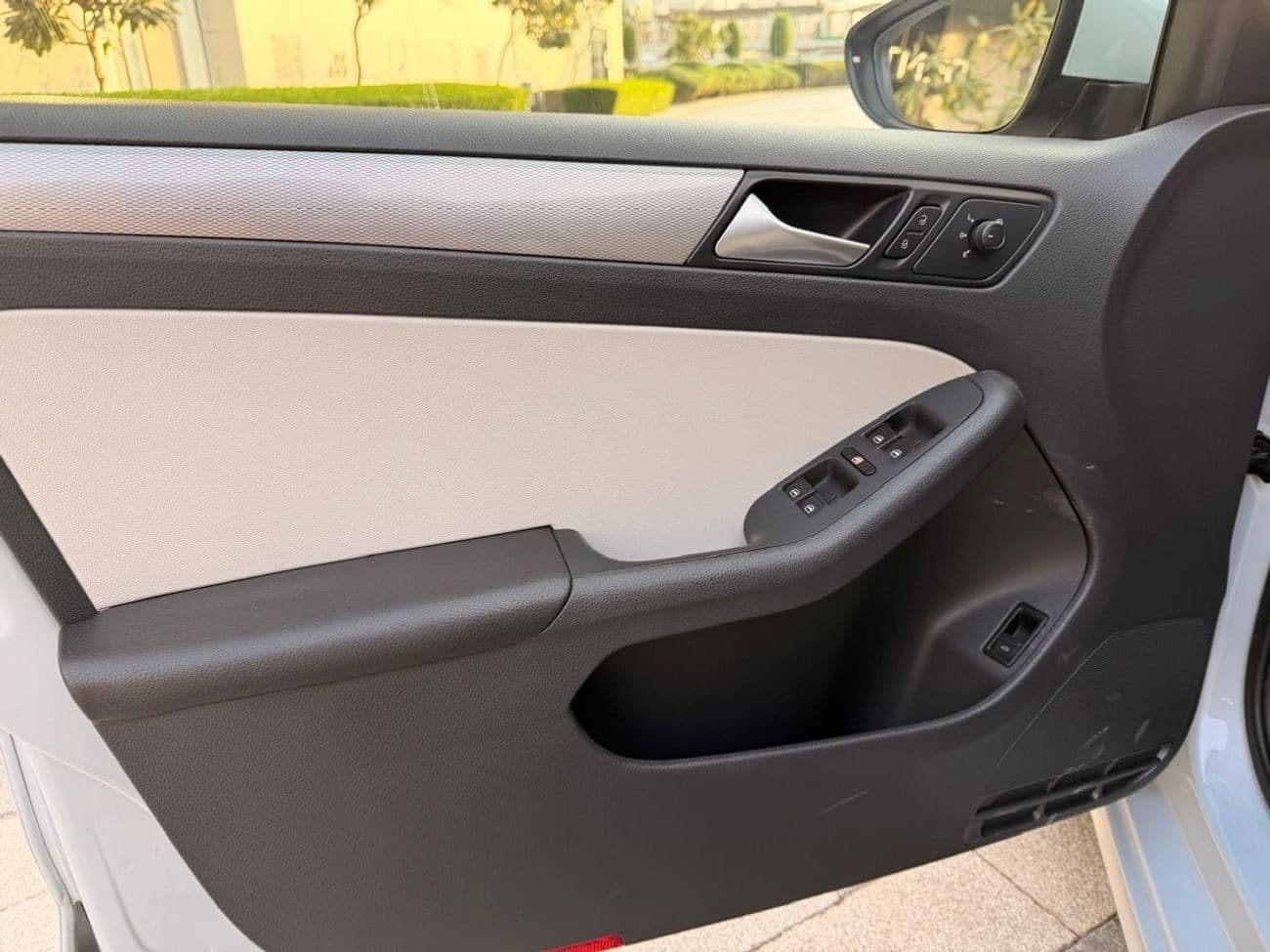 2018 Volkswagen Jetta SE thumbnail 4