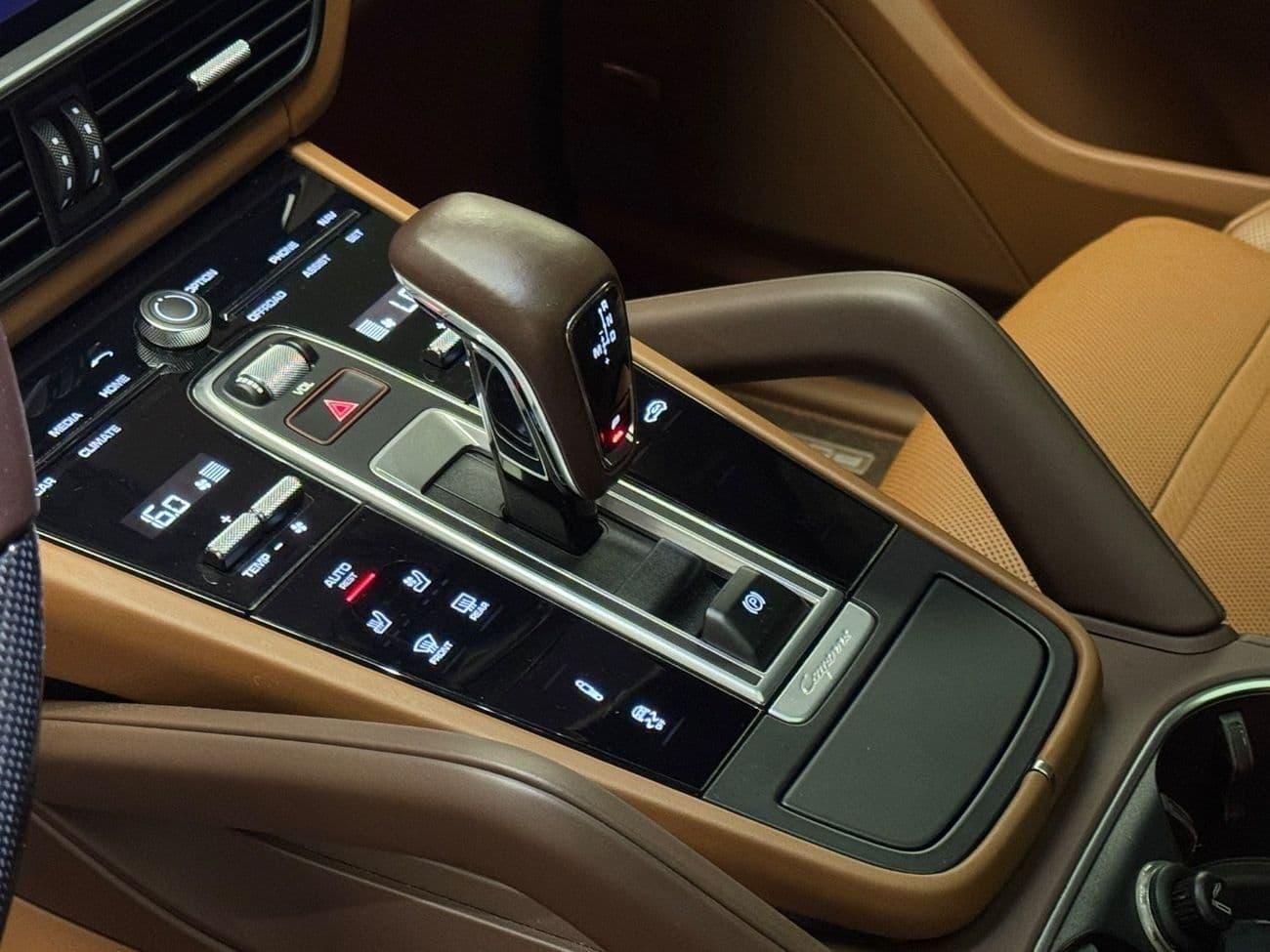 2023 Porsche Cayenne GTS thumbnail 8