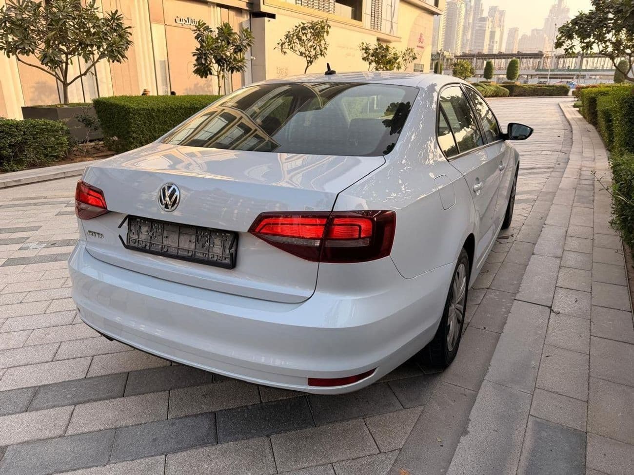 2018 Volkswagen Jetta SE thumbnail 3