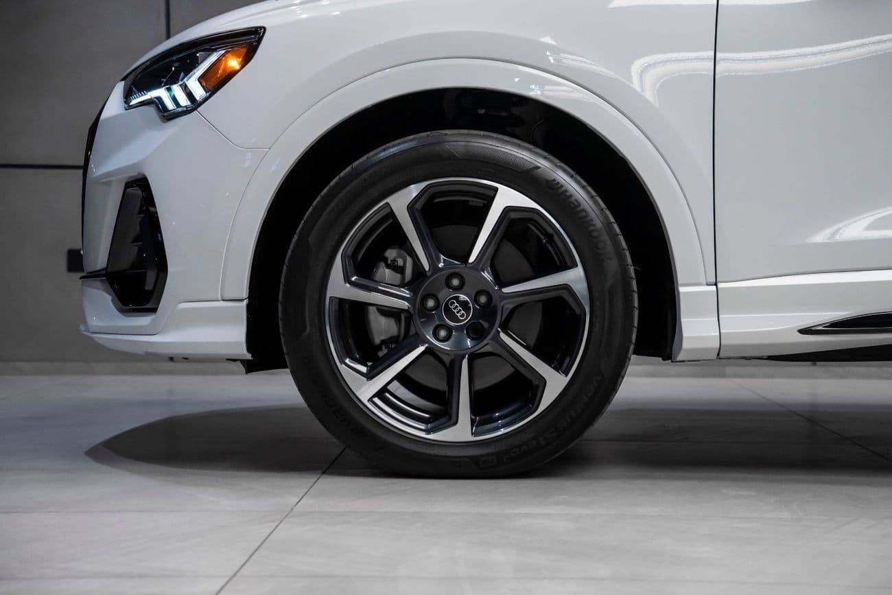 2025 Audi Q3 35 TFSI ADVANCED thumbnail 6