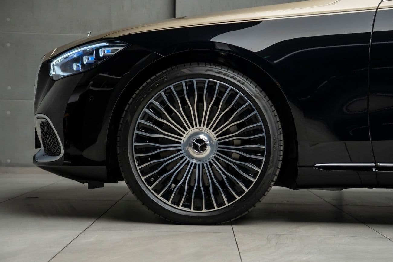 2025 Mercedes Maybach S580 Maybach thumbnail 3