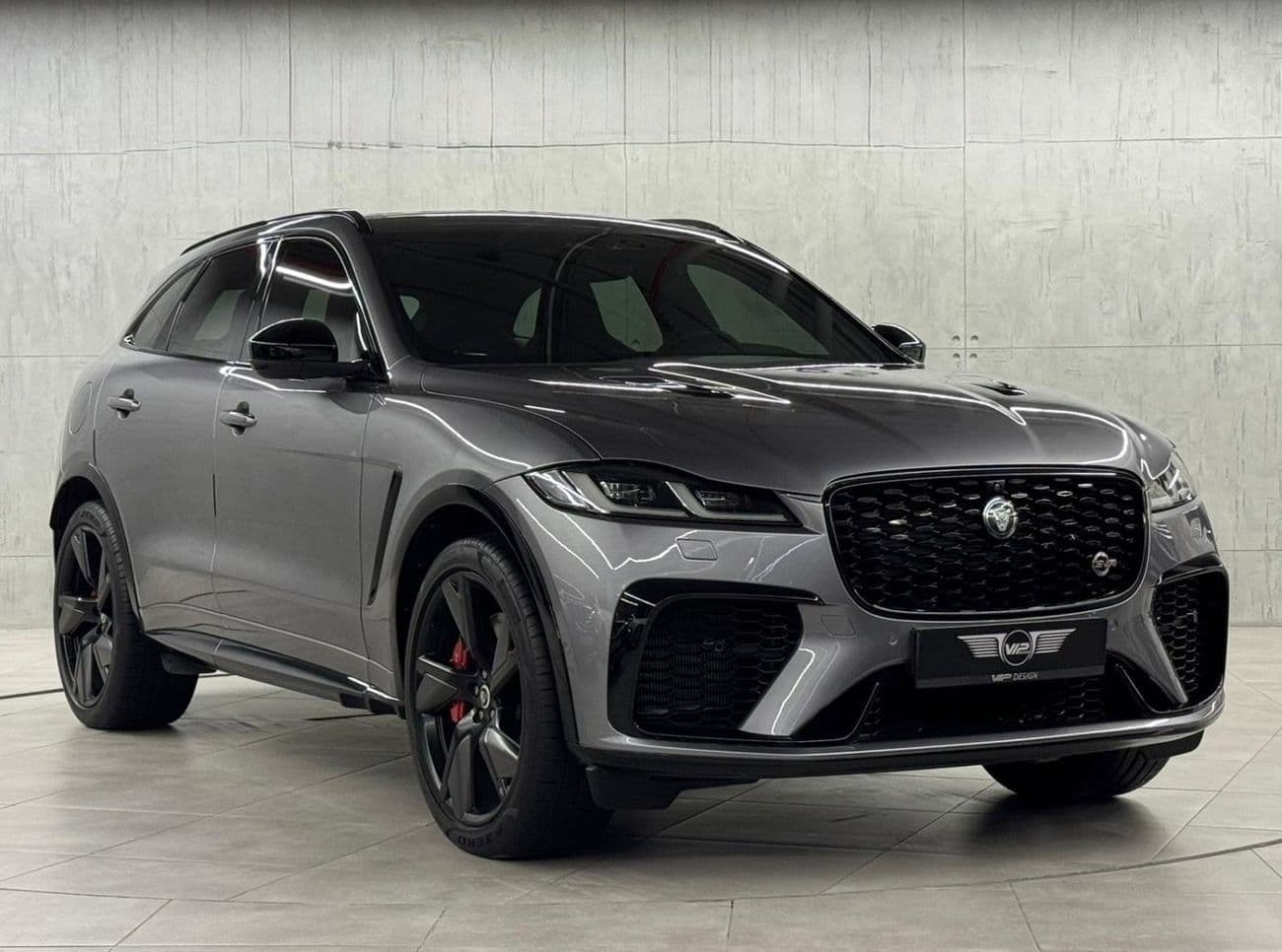2024 Jaguar F PACE thumbnail 3